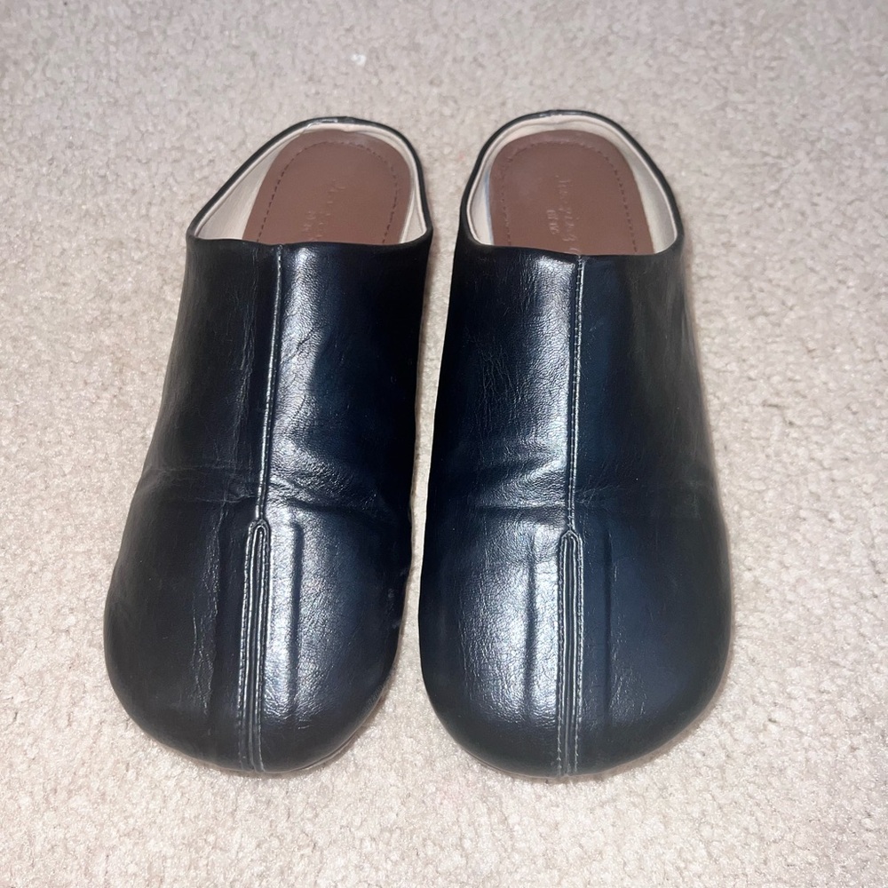 Raboesy Black Leather Slip-On Shoes